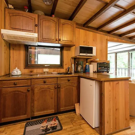 Domek alpejski With Garden Maboge